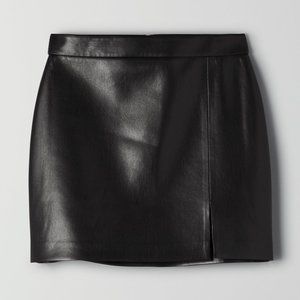 Aritzia Wilfred Tempest Vegan Leather Skirt